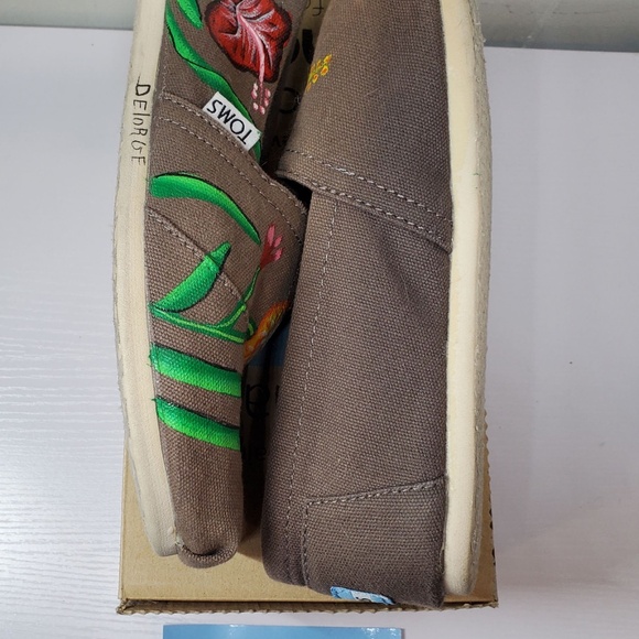 TOMS Haiti Artists Collective Dure’s Pink Flower Women’s size 8.5 (US) - Picture 6 of 8